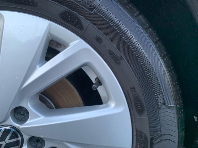 Taigo Life 1.0 TSI 70kW 5-Gang PDC vo. & hi. DAB