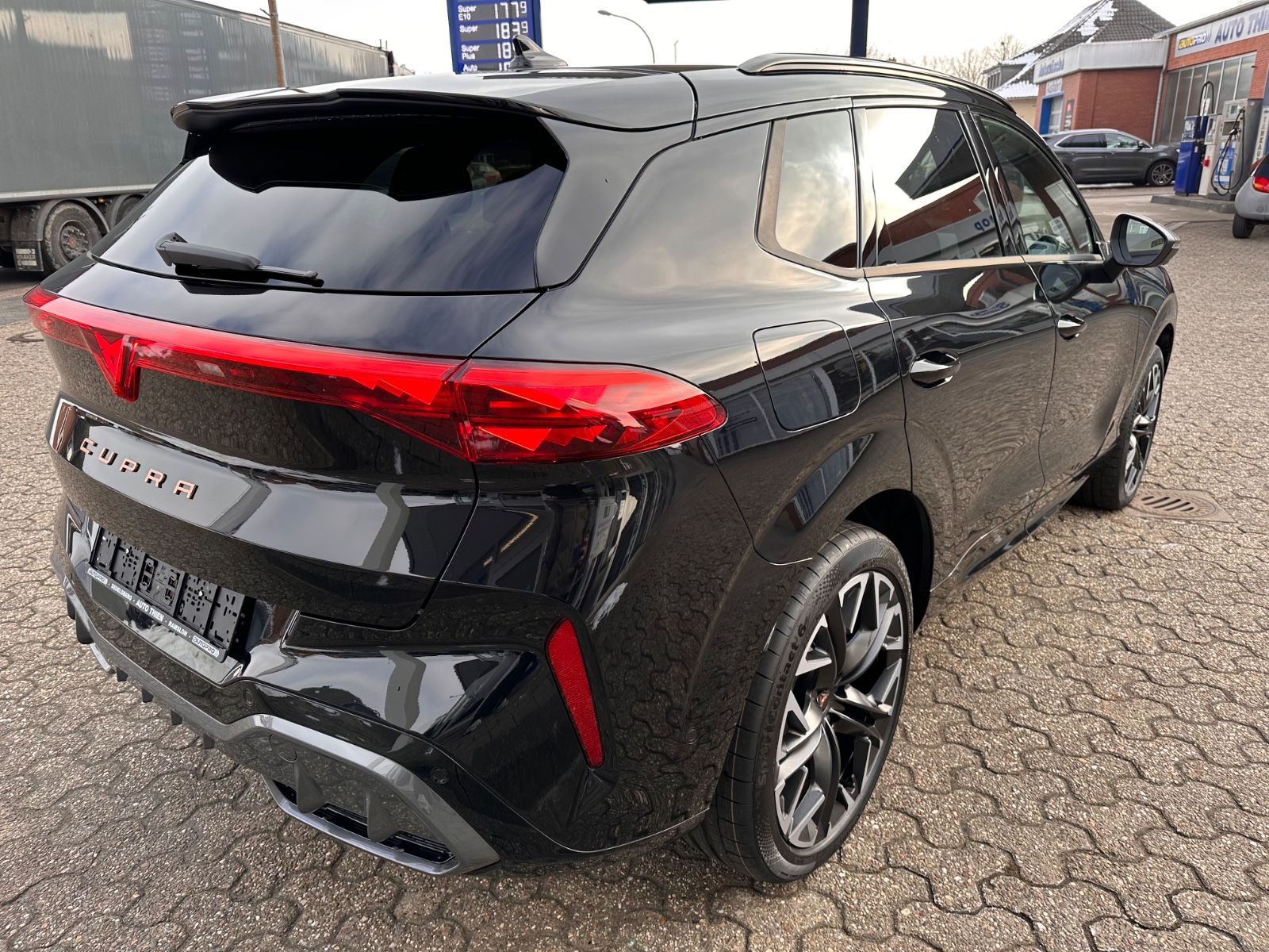 Fahrzeugabbildung CUPRA Terramar 2.0 TSI 4Drive VZ DSG Pano/ACC/AHK/NAVI