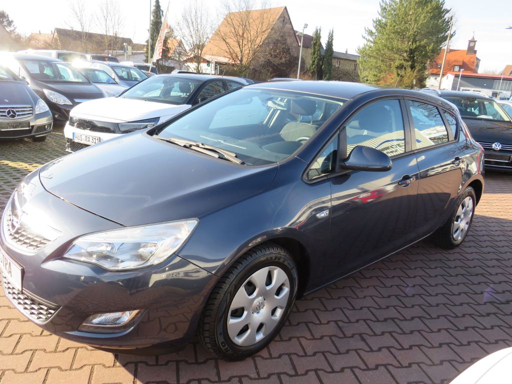OPEL ASTRA J 1,6 Edition*PDC+SHZ+TEMPO*WENIG KM