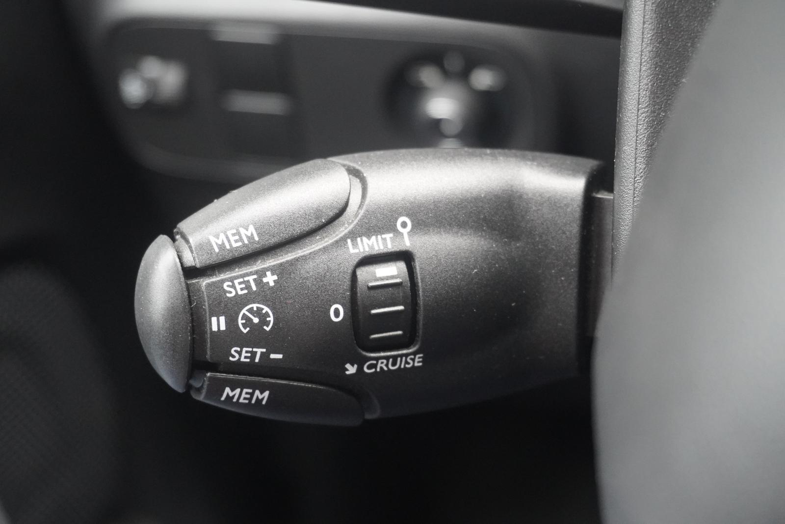 Citroën C3 Puretech LED Tempomat Sitzheizung PDC USB
