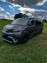 Toyota Proace Verso 2.0 D-4D L2 Executive 8 Stuf - silberne Toyota Proace (Verso)