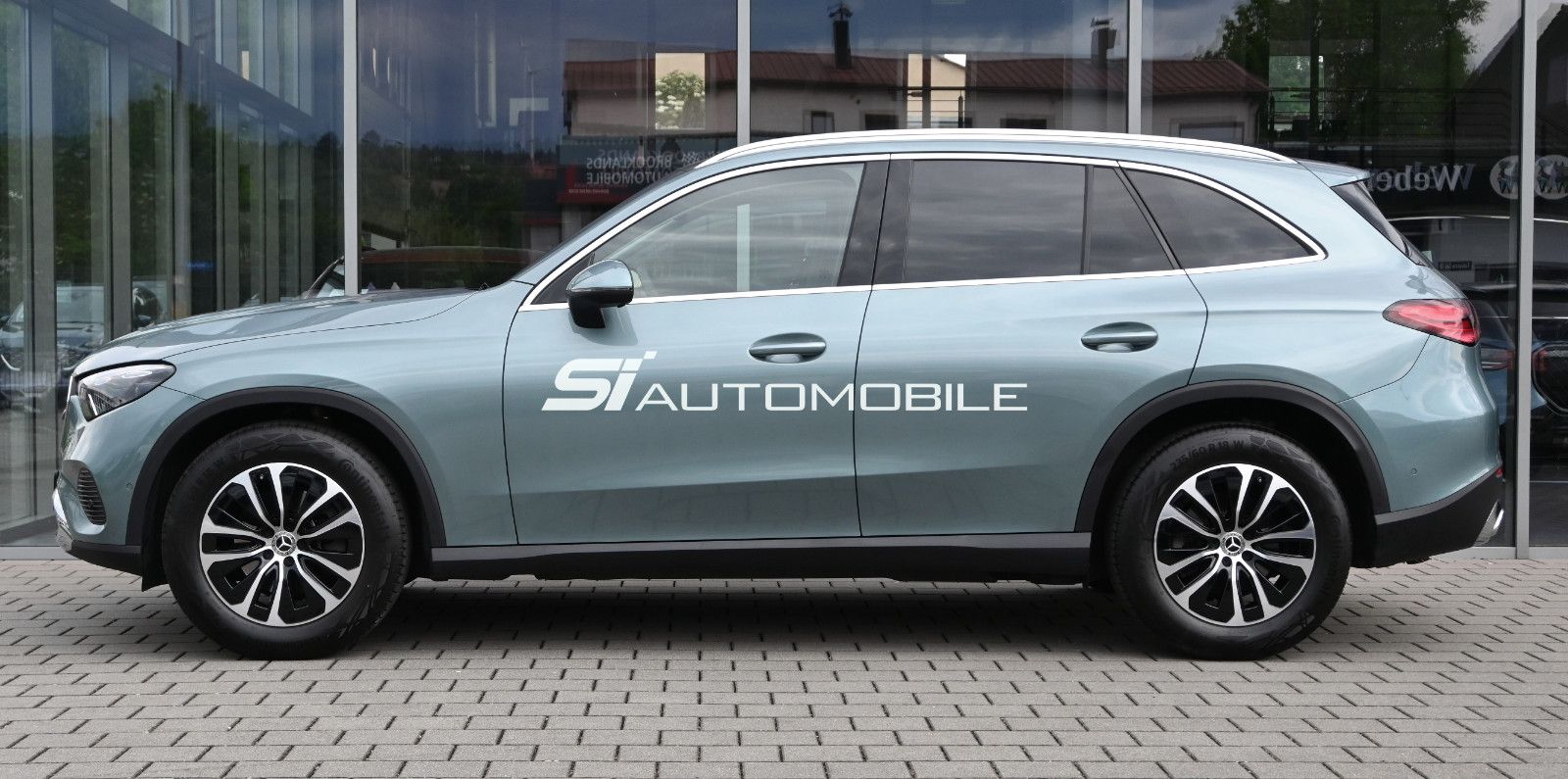 Fahrzeugabbildung Mercedes-Benz GLC 220 d 4MAT. °ACC°AHK°PANO°STANDHZ°DIGI LIGHT