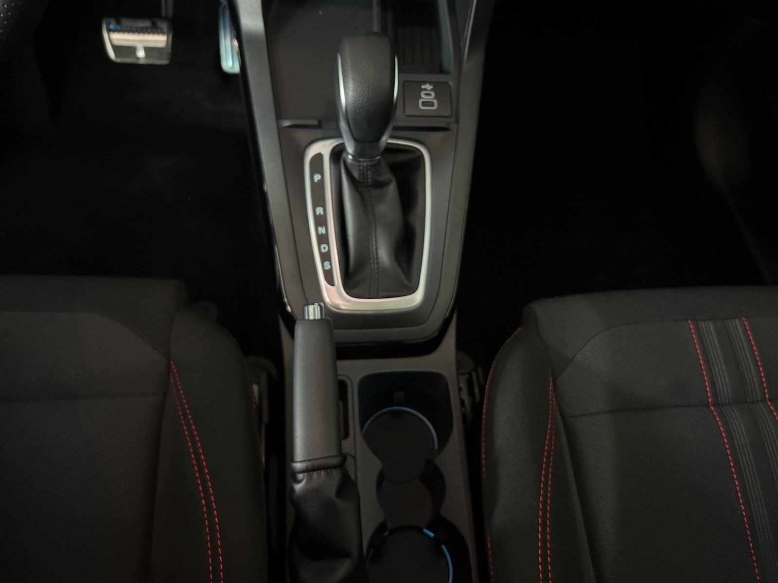 Fahrzeugabbildung Ford Puma ST Line,Panoramadach,FGS
