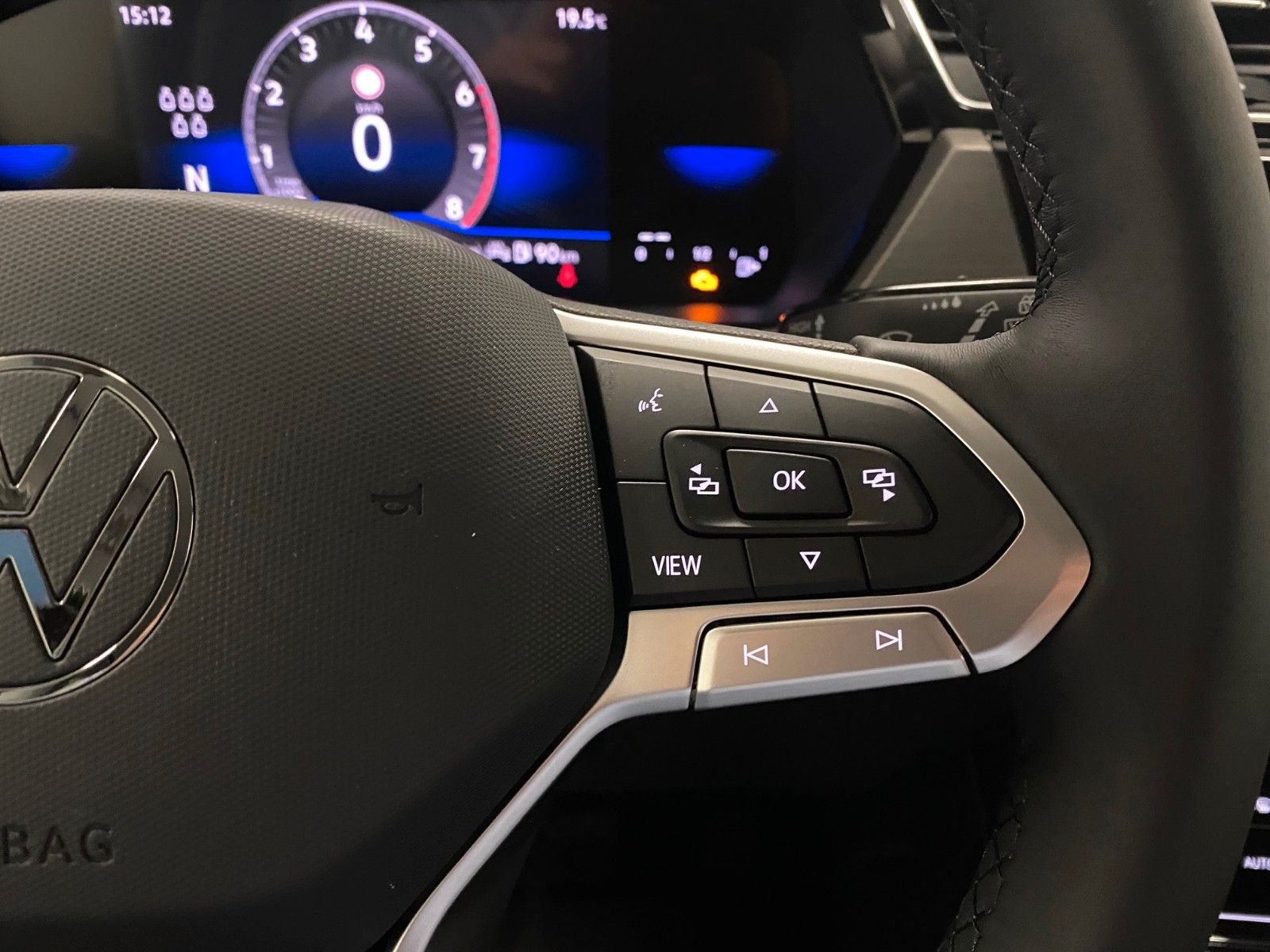 Fahrzeugabbildung Volkswagen Touran 1.5 TSI OPF DSG+ACC+NAVI+4J. GARANTIE+AHK