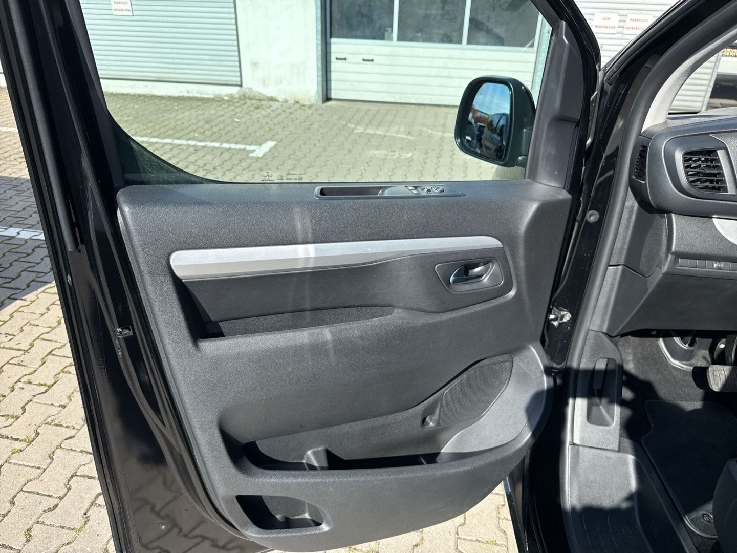 Fahrzeugabbildung Opel Zafira Tourer M 2.0 D EU6d-T Life HUD Navi Leder