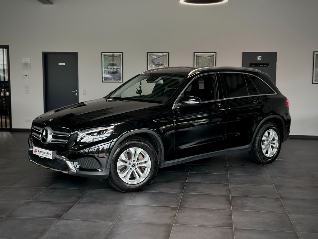 Image of Mercedes-Benz GLC 250