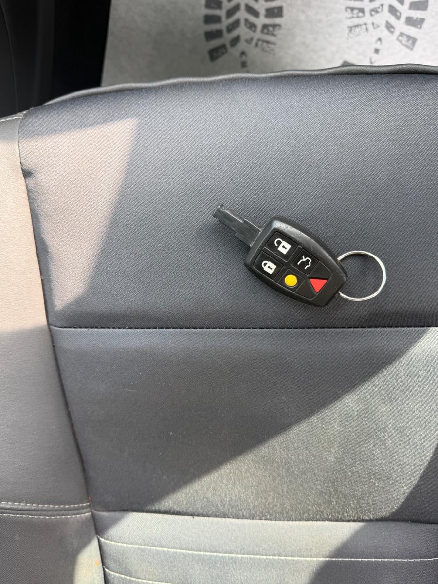 Volvo V50 2005 — photo 21
