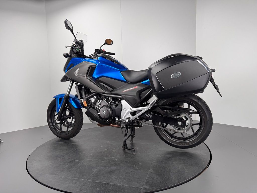 Fahrzeugabbildung Honda NC750 XA *1. HAND *KOFFER