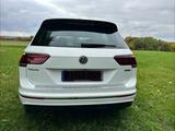Volkswagen Tiguan 2.0 TSI OPF 140kW DSG 4MOTION Highlin... - Volkswagen Tiguan: 140