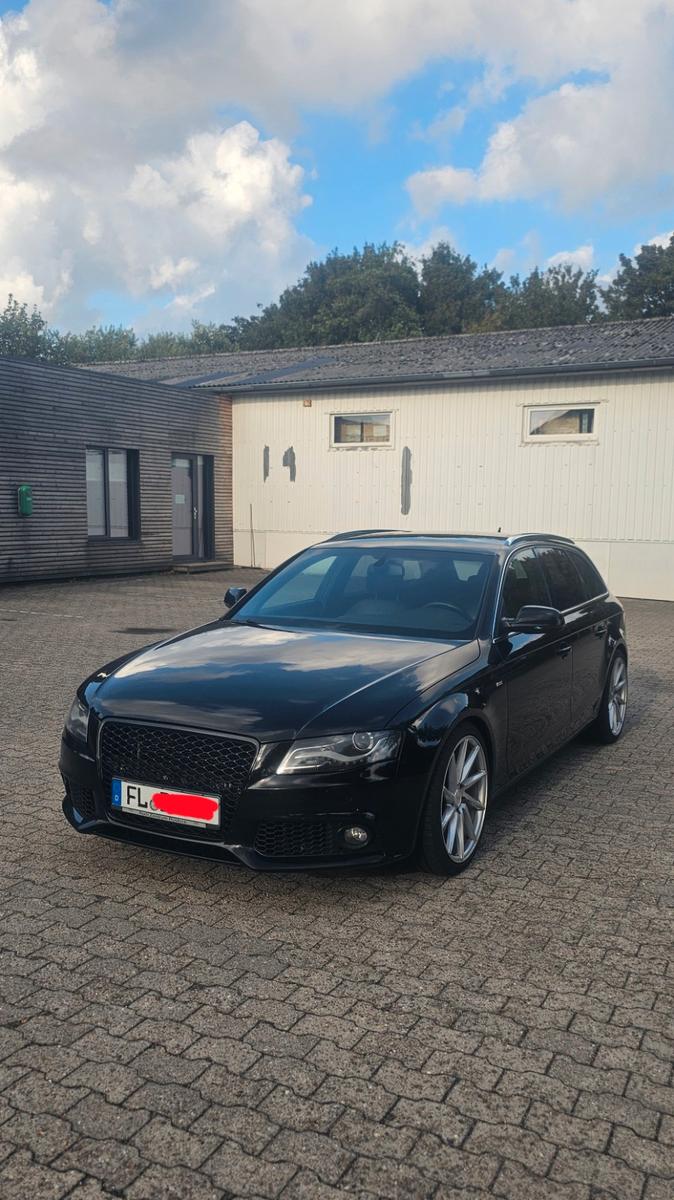 Audi A4 2010 — rear view