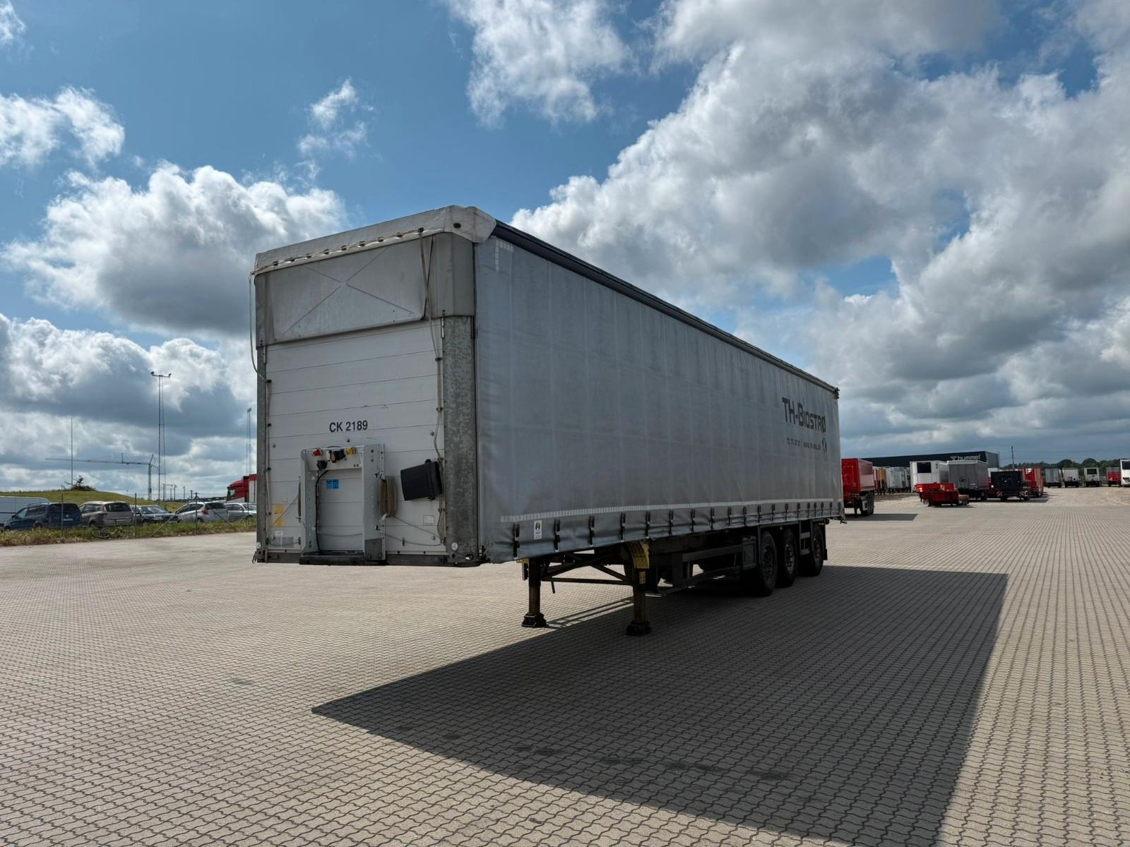 Schmitz Cargobull Schmitz 3 aks. mit truckbeslag