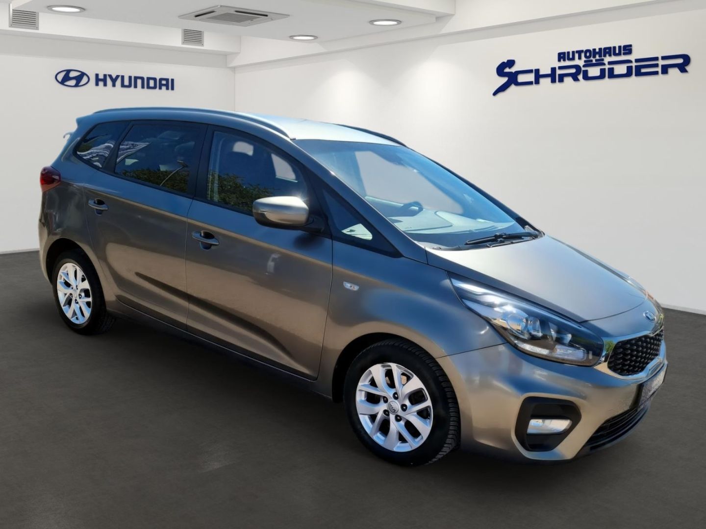 Fahrzeugabbildung Kia Carens Vision 1.7 CRDi AUTOMATIK+KAMERA+NAVI-P