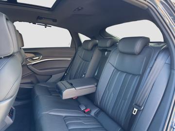 2024 AUDI Q8 E-TRON — миниатюра 12