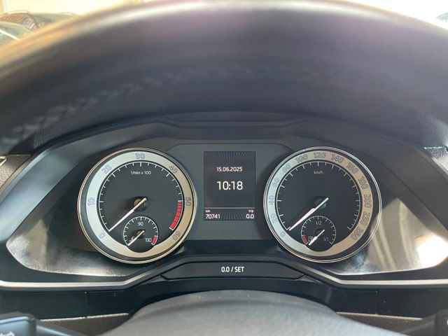 Skoda Superb Lim. L&K *Pano*Xenon*Kamera*