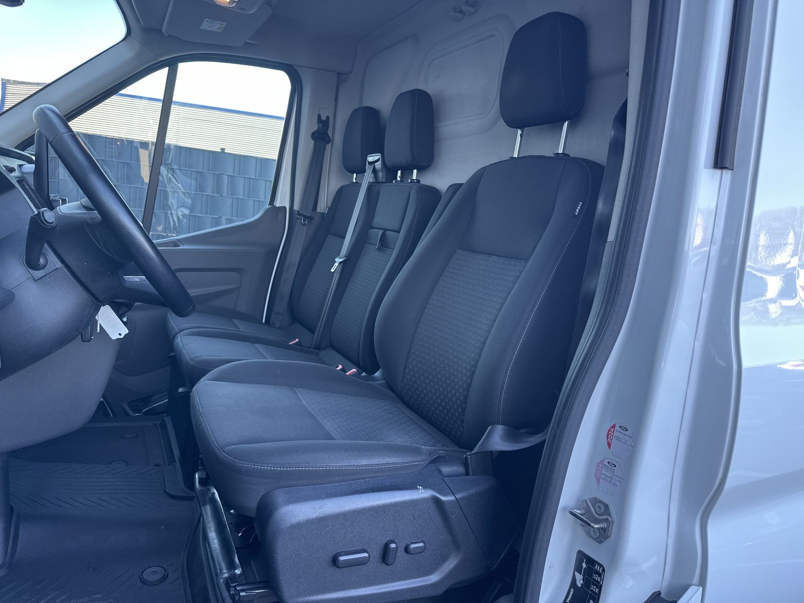 Fahrzeugabbildung Ford Transit 350 L3 NAV+KAMERA+CARPLAY+TEMPO+SHZ+1HD