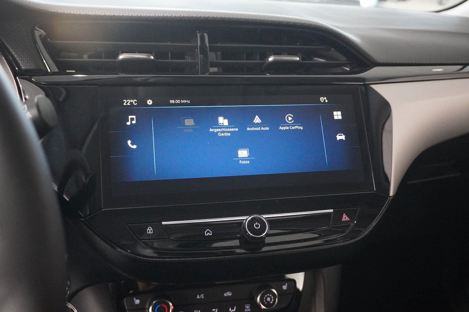 Fahrzeugabbildung Opel Corsa F 1.2 FACELIFT NAVI/LED/KAMERA/VIRTU./DAB+