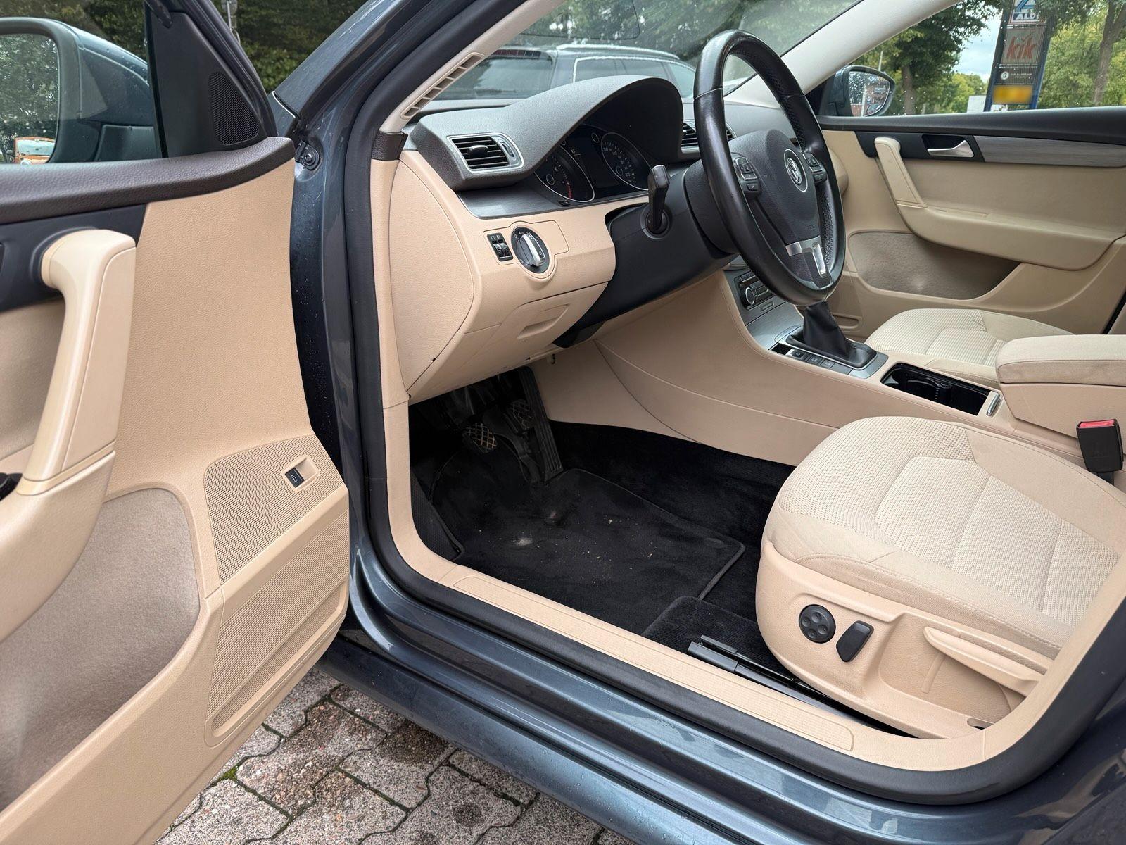 Volkswagen Passat 2011 — photo 6