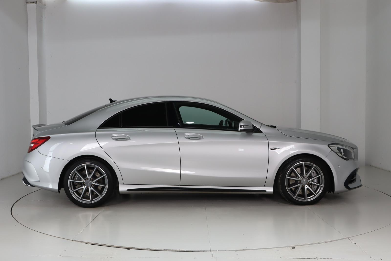 Mercedes-Benz CLA 45 AMG 4Matic Coupe * Led * Navi * Alcantara