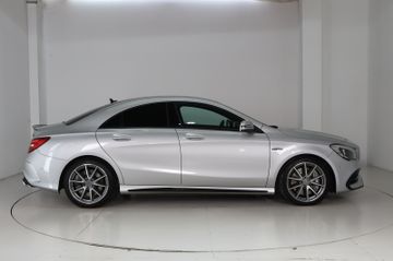 Mercedes CLA 45 AMG - 4