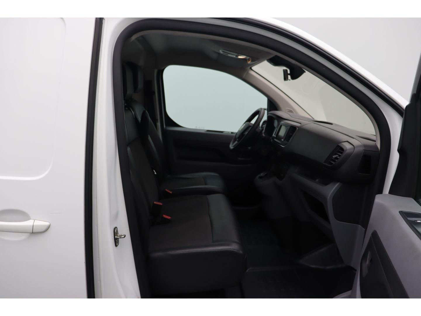 Fahrzeugabbildung Fiat Scudo L3 SX Automatik, AHK, Navi, Kamera,