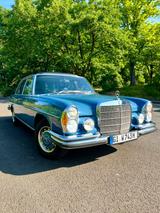 Mercedes-Benz 280 SE 3.5 - blaue Mercedes-Benz S 280
