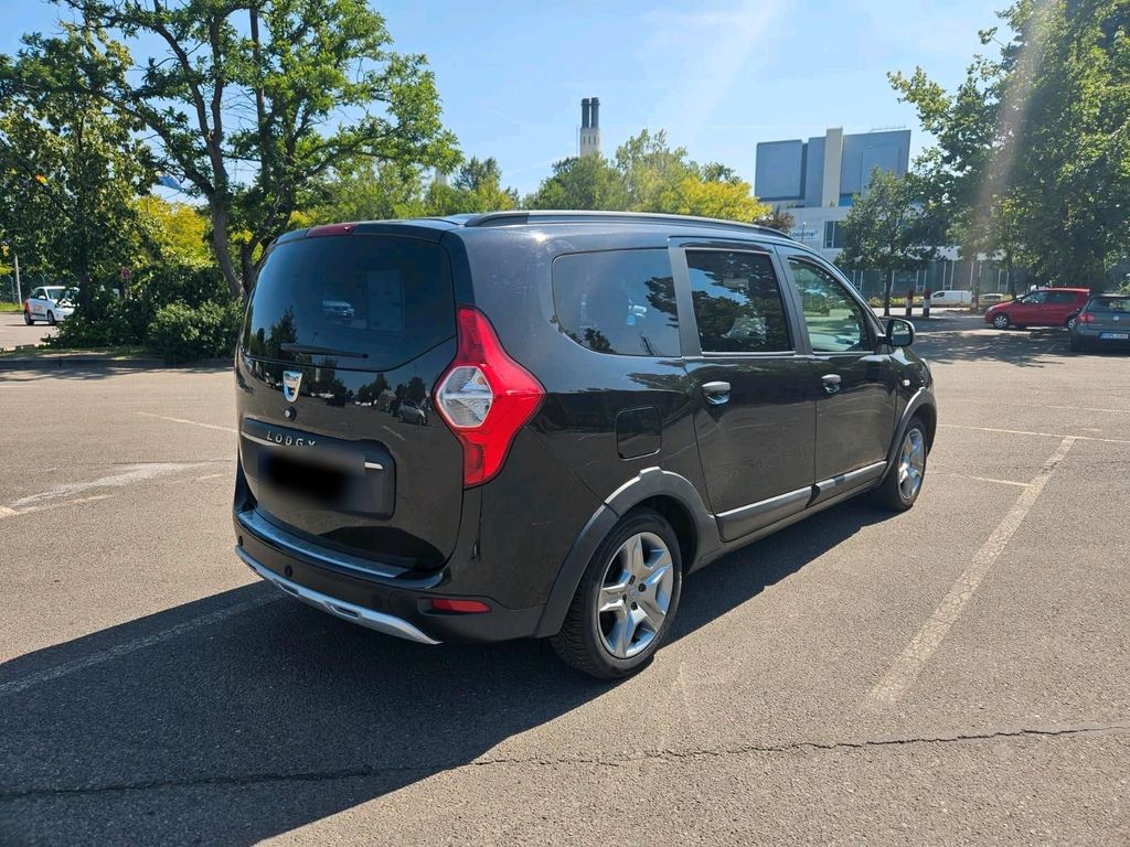 Image of Dacia Lodgy
