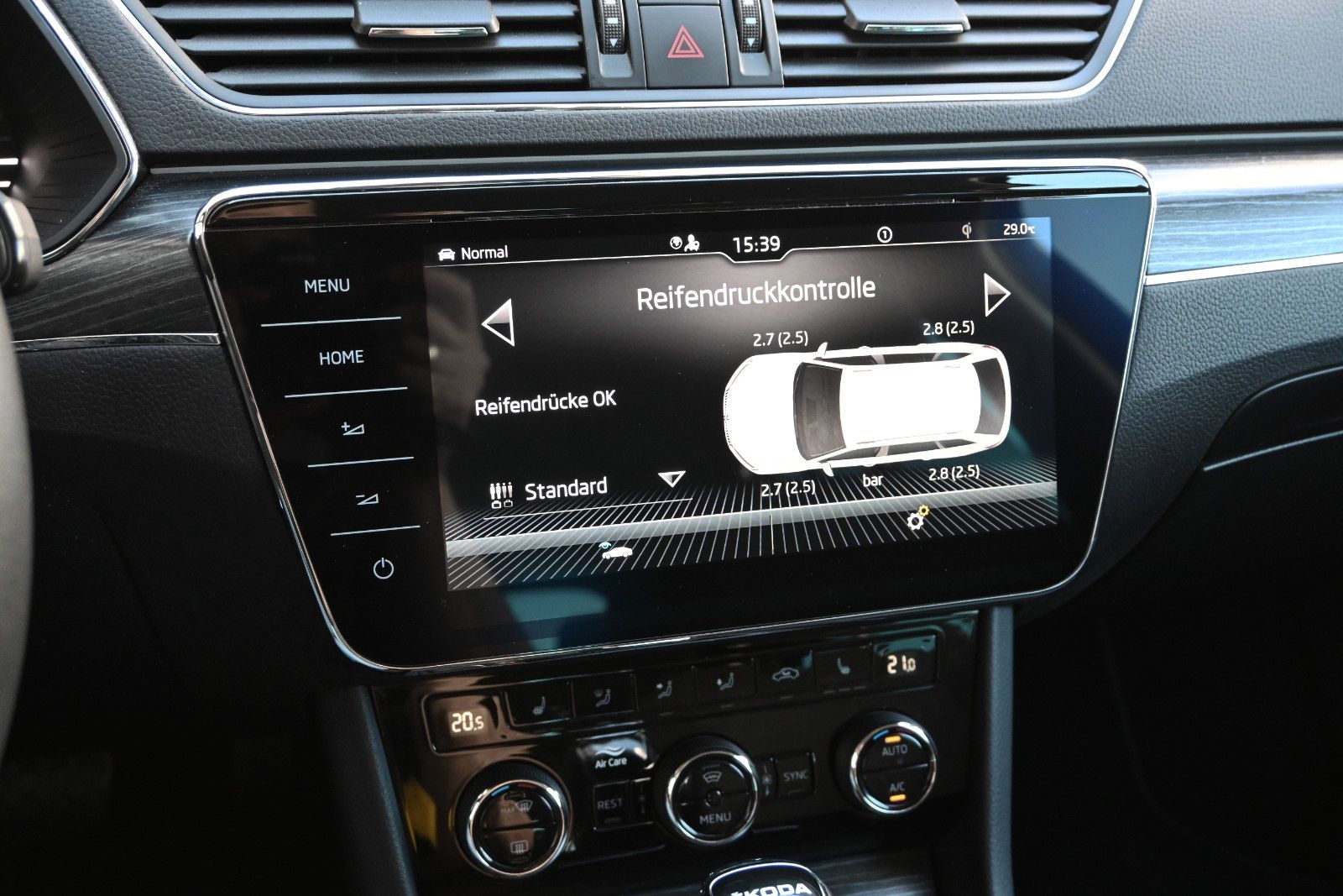Fahrzeugabbildung SKODA Superb 1.5 TSI ACT DSG STYLE COMBI °ACC°AHK°