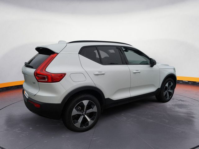 Volvo XC40 B4 Benzin 2WD Plus Dark DKG/Leder/BLIS/360°