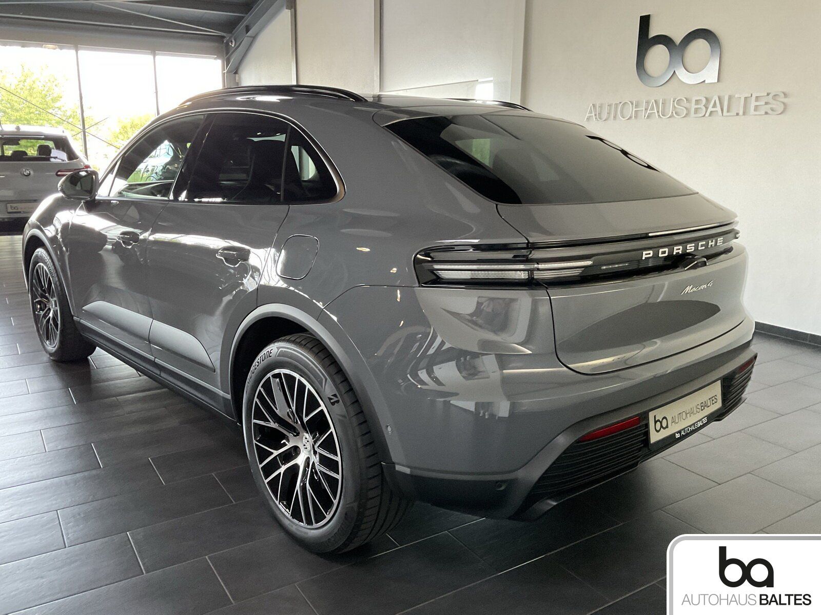 Porsche Macan 4 Electric 20 Pano AHK Luft 360° ACC foto 4