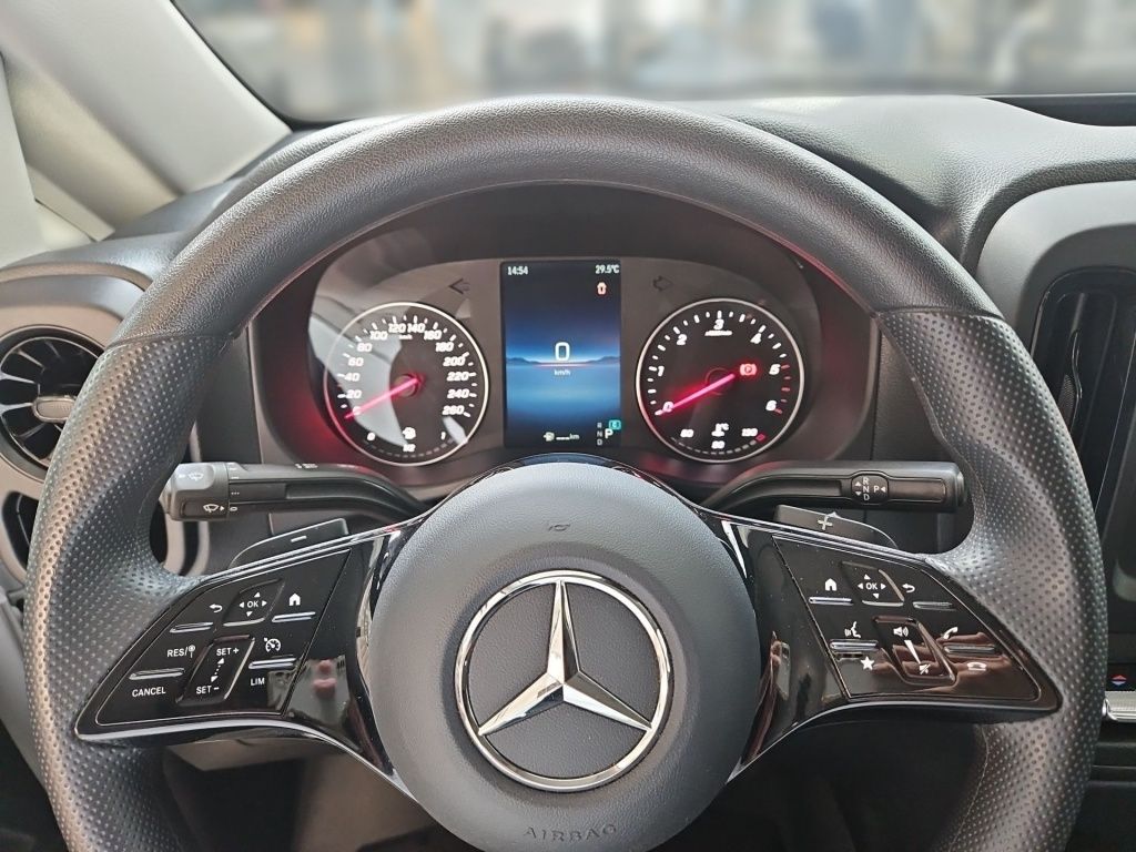 Fahrzeugabbildung Mercedes-Benz Vito 116 Kasten extralang MOPF2 Nav RFK 270° SHZ