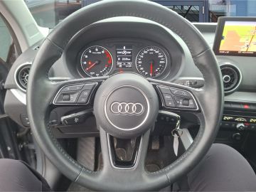 Audi Q2 30 TFSI design °S Line°LED°Navi°SHZ°PDC°AAC°