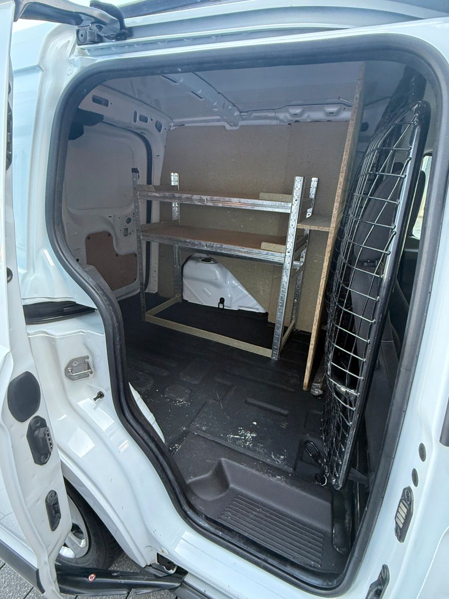 Fahrzeugabbildung Ford Transit Courier Trend