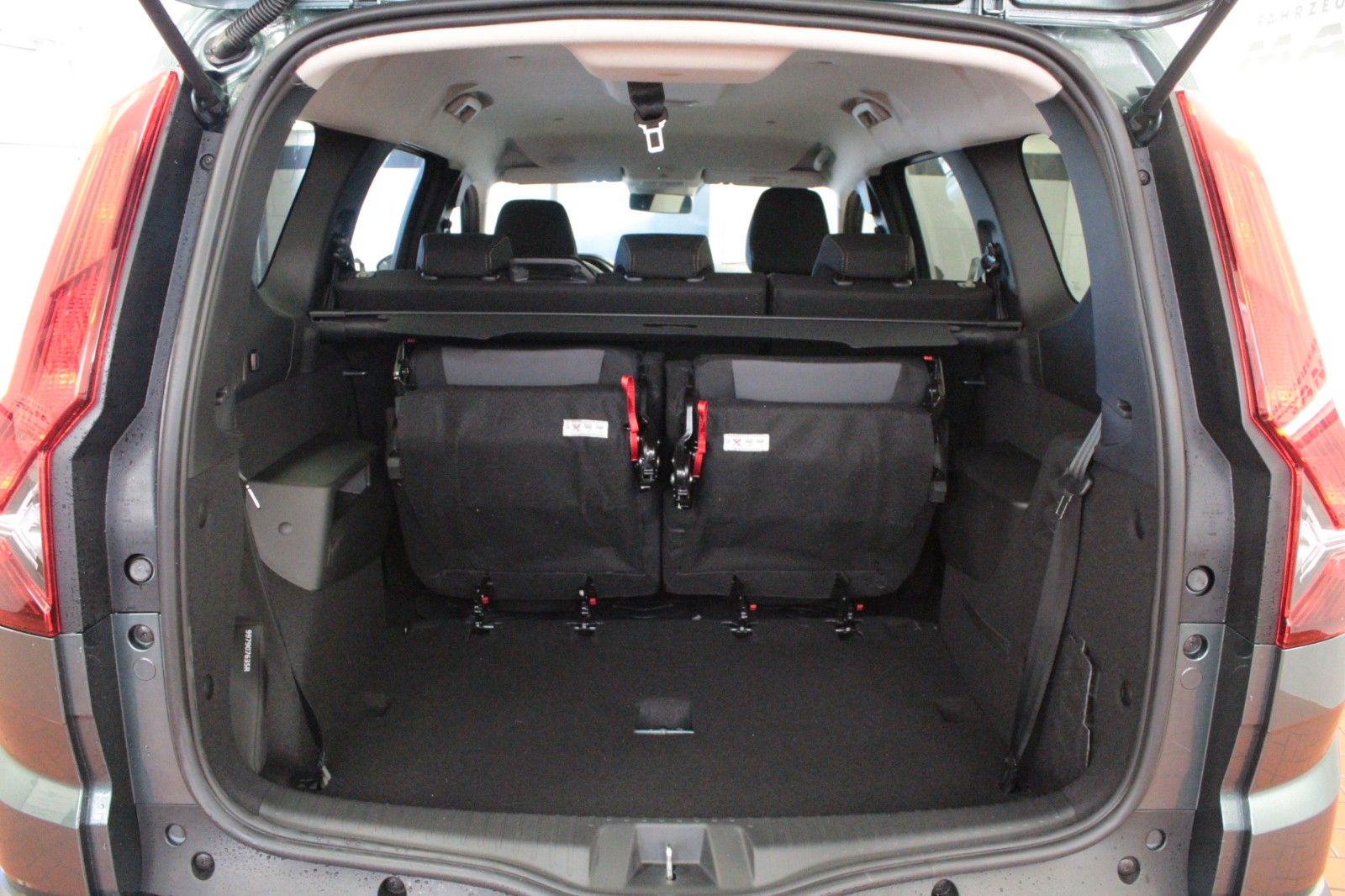Fahrzeugabbildung Dacia Jogger Eco-G 100 Extreme+ 7-Sitzer