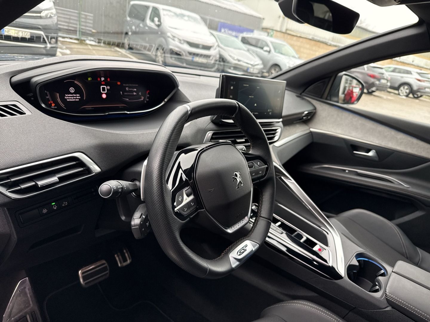 Fahrzeugabbildung Peugeot 3008 Hybrid 136 GT Navi Digitales Cockpit LED AC