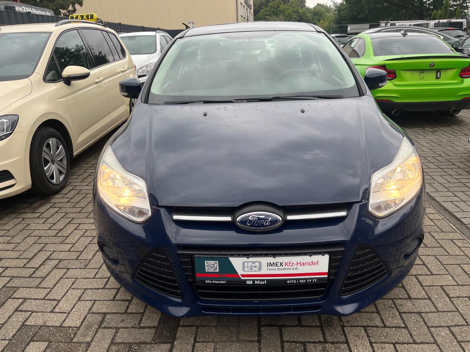 Ford Focus 2014 — rear view