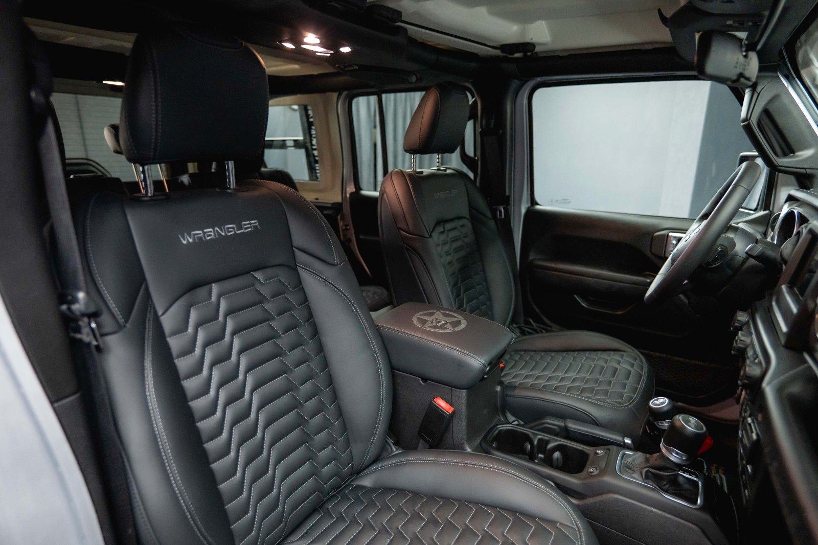 Fahrzeugabbildung Jeep Wrangler 3.6 V6 UNLIMITED SPORT OFFROAD 4x4 LED