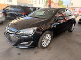 Opel Astra J Lim. Active 1HAND*SHZ*KLIMA*TEMPOMAT - Opel Astra: Automatik, J