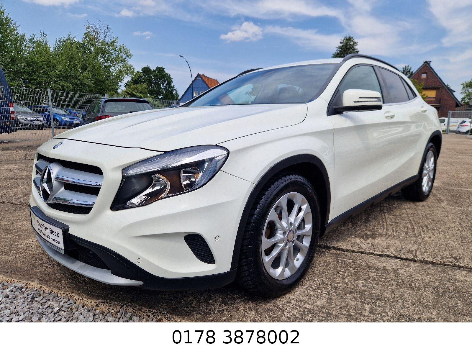 Mercedes-Benz GLA 200 Style AHK