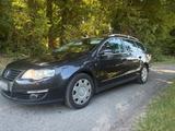 Volkswagen Passat 3c Kombi 2.0 tdi Rline - Volkswagen Passat: 3c2