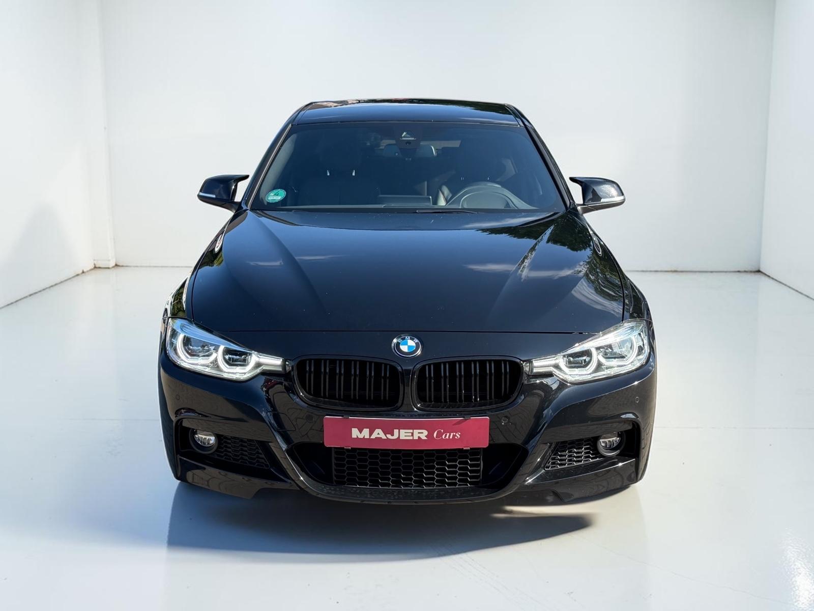 BMW 330i M-PAKET*H&K*LEDER*HUD*LED*TEMPO*KAMERA*STFW