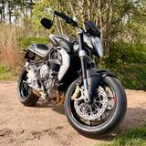 MV Agusta BRUTALE 675, neue Reifen, ABS, TC, Top!