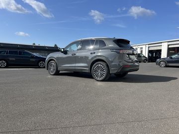 Volkswagen Tiguan - 10