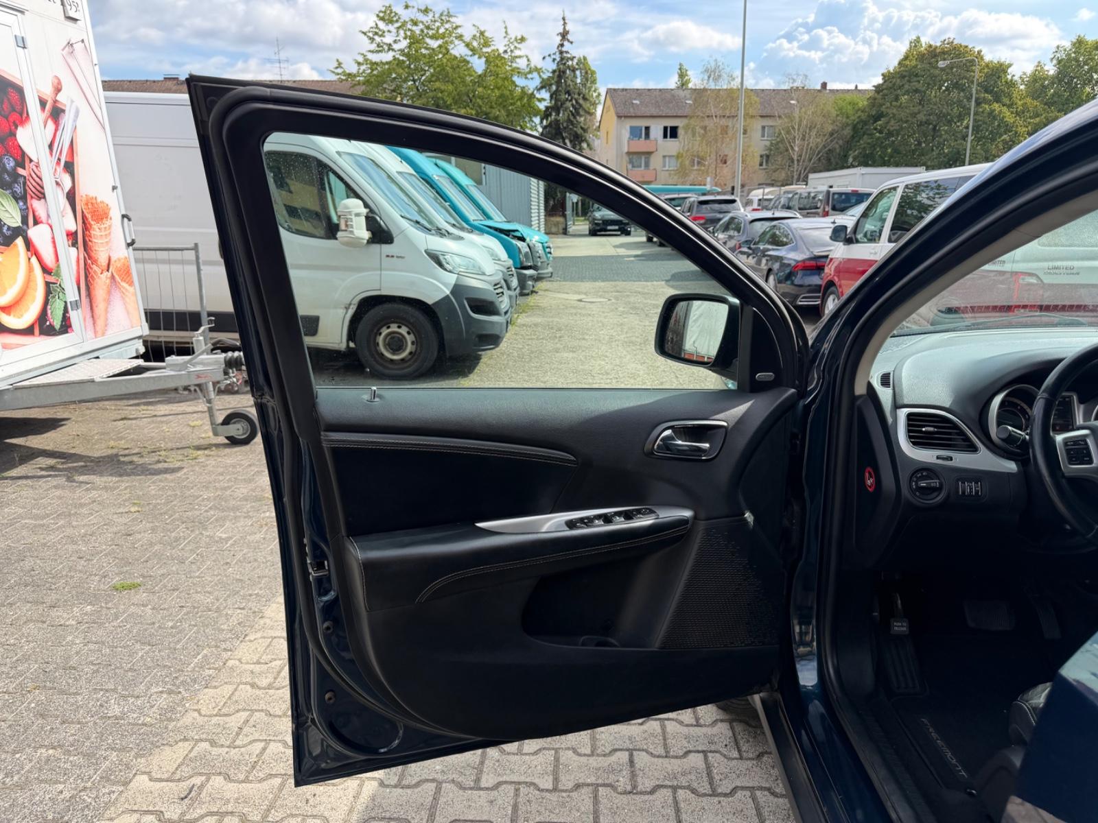 Fiat Freemont 7 Sitzer 4X4 Leder Automatik Alpine