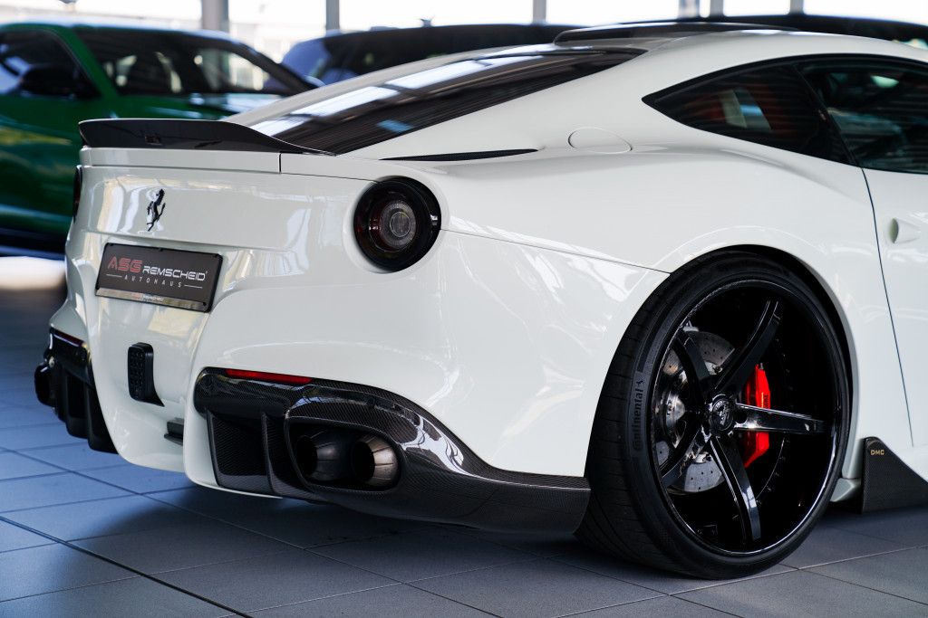 Ferrari F12
