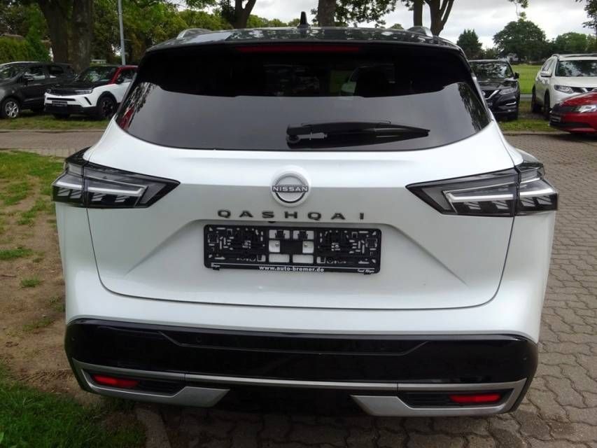 Fahrzeugabbildung Nissan Qashqai 1.3 DIG-T MHEV Automatik Tekna+ ALW