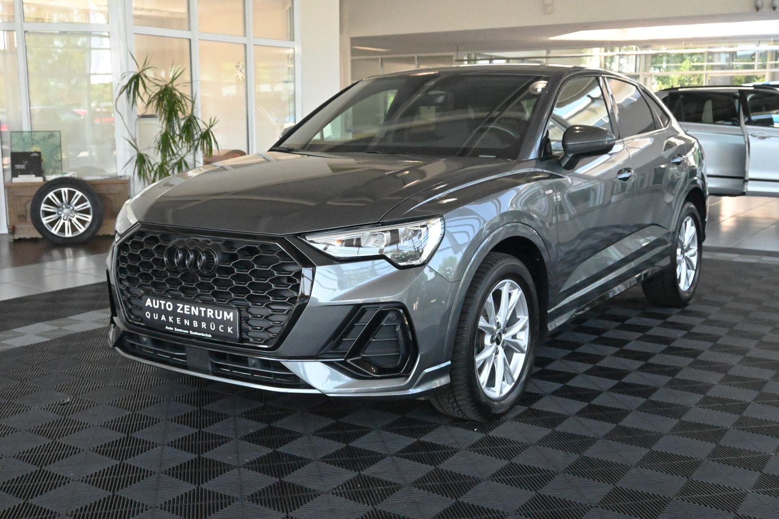 Audi Q3 SB 35 TDI S-Line Navi Virtual Teilleder PDC foto 3