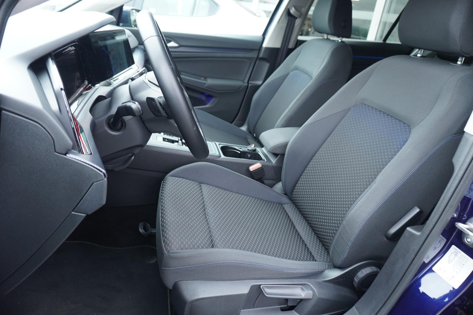 Volkswagen Golf VIII eTSI Klimaaut. LED Navi Kamera, миниатюра 11