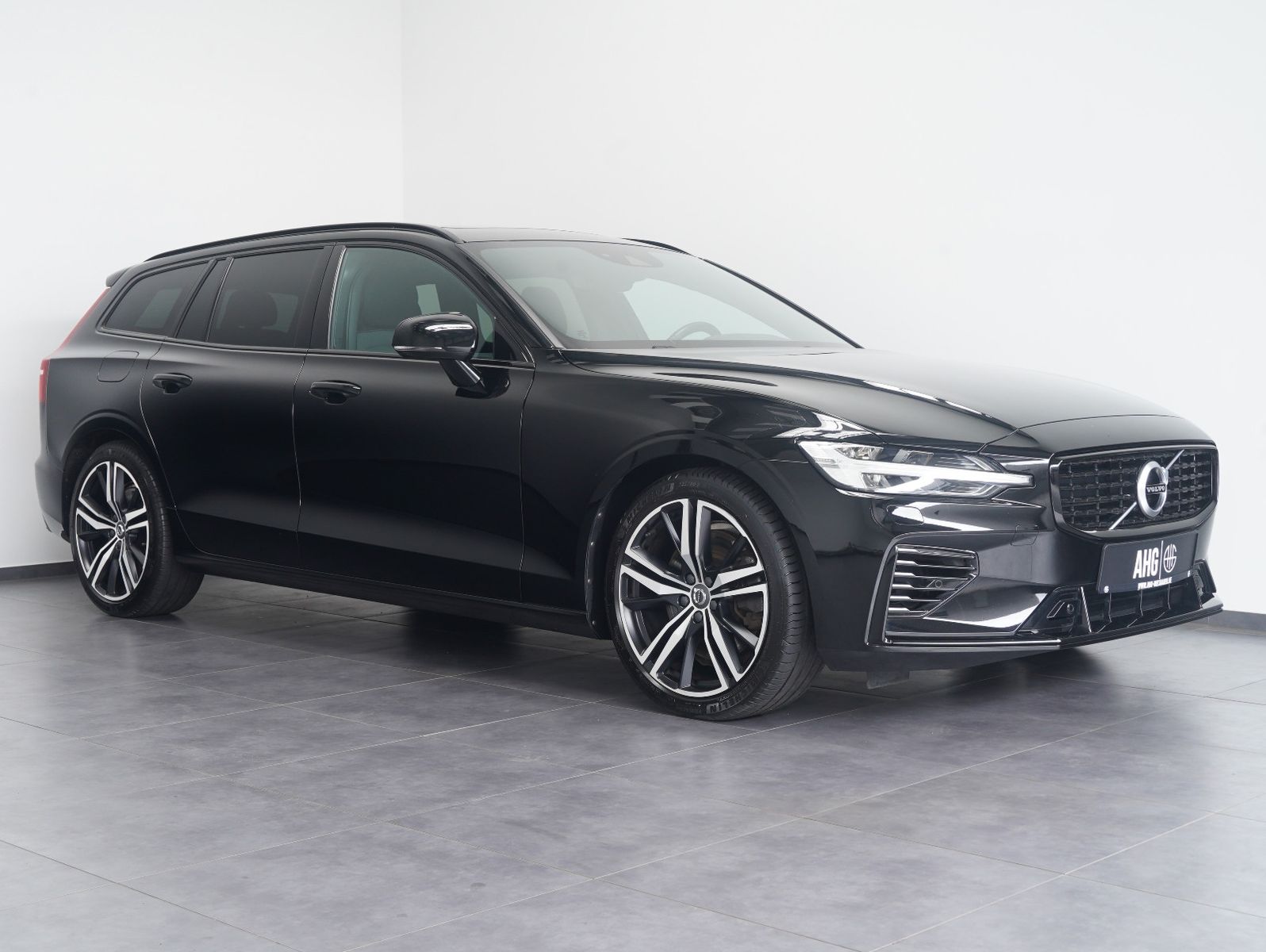 Fahrzeugabbildung Volvo V60 T6 AWD Recharge Plug-In R Design ACC/4C/AHK