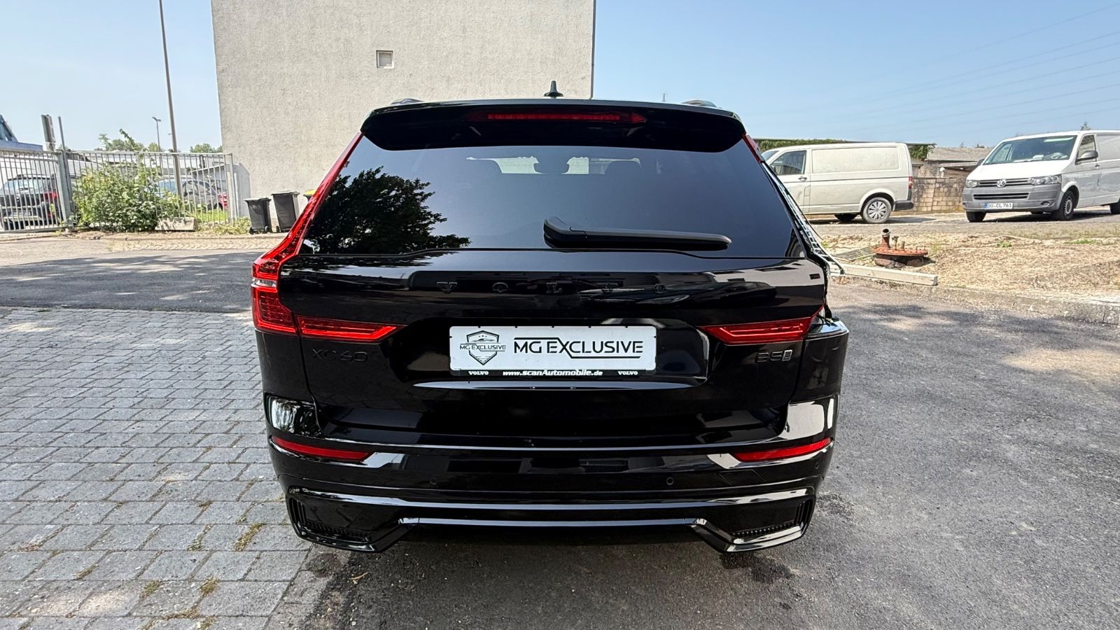Fahrzeugabbildung Volvo XC 60 XC60 R-Design Black Edition AWD fahrbereit