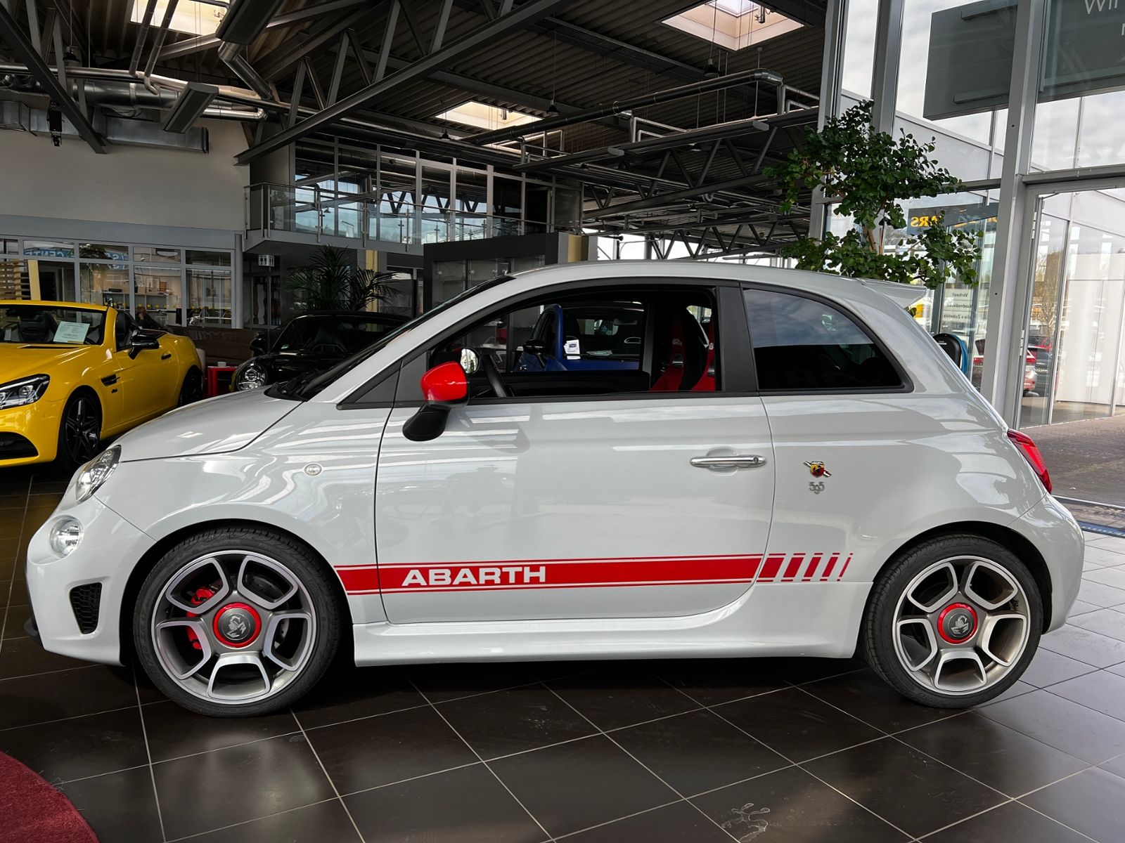 Fahrzeugabbildung Abarth 595 Turismo XENON NAVI LEDER ALU